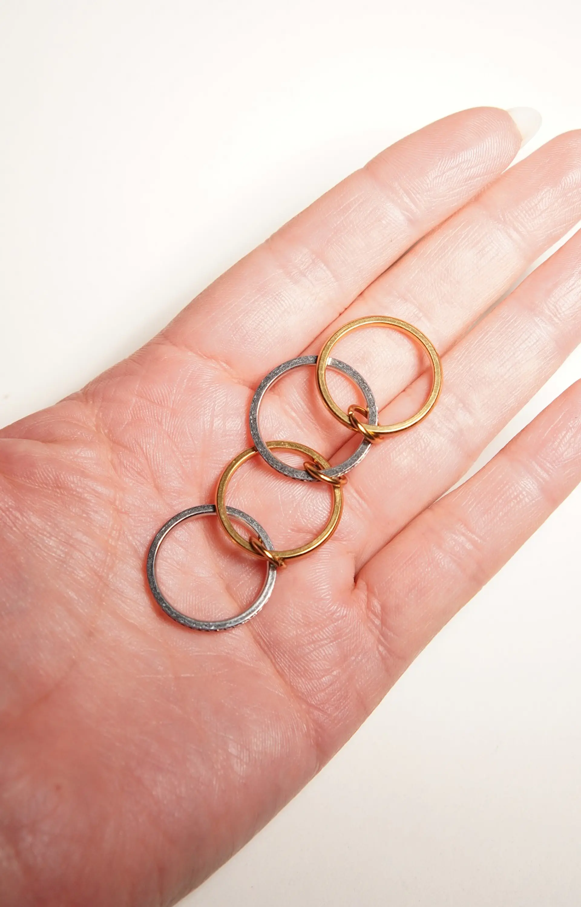 Set 4 anillos apilables Analee chapado en oro 18k 4