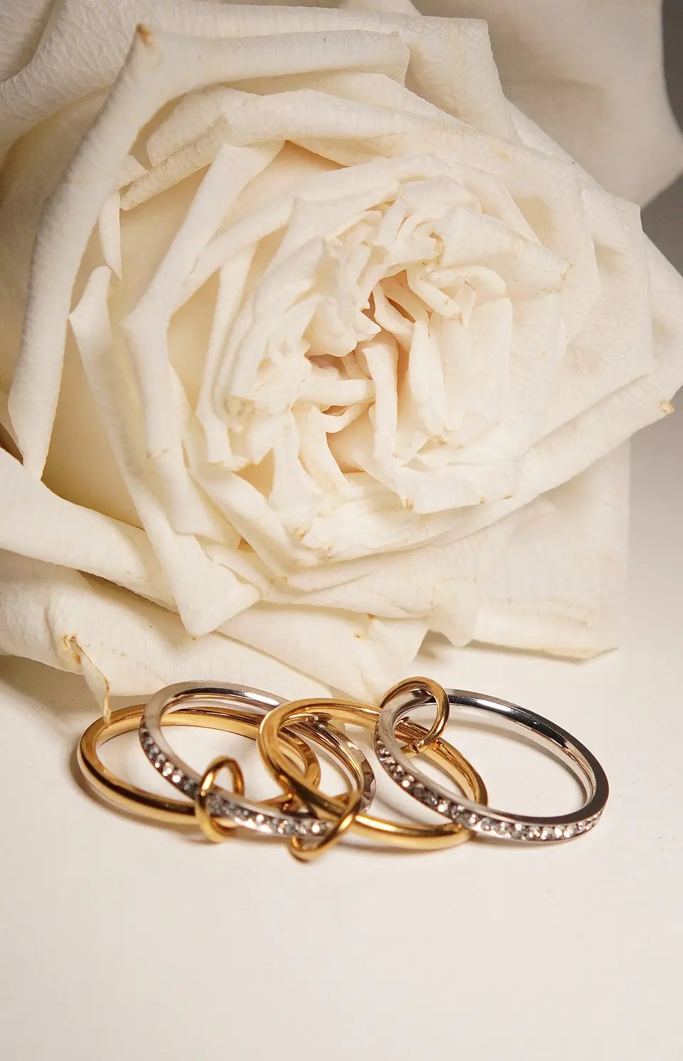 Set 4 anillos apilables Analee chapado en oro 18k 9