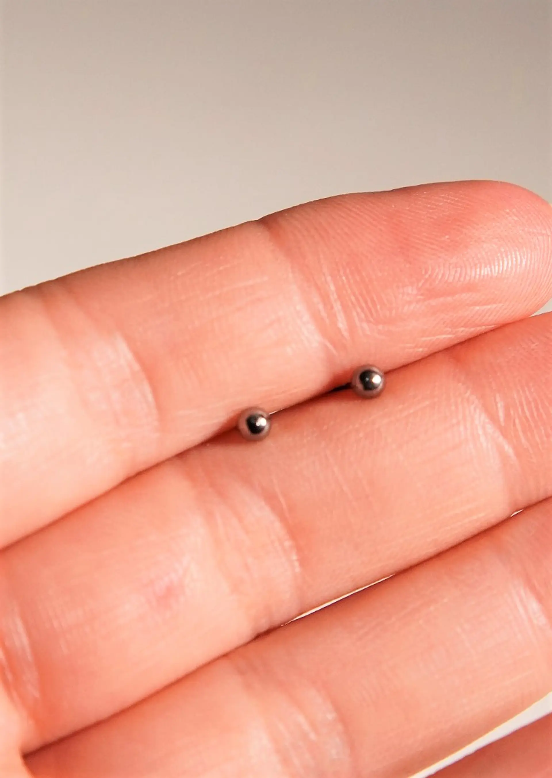 Aros esfera de seguridad Gigi titanio F136 barra larga 9mm 8