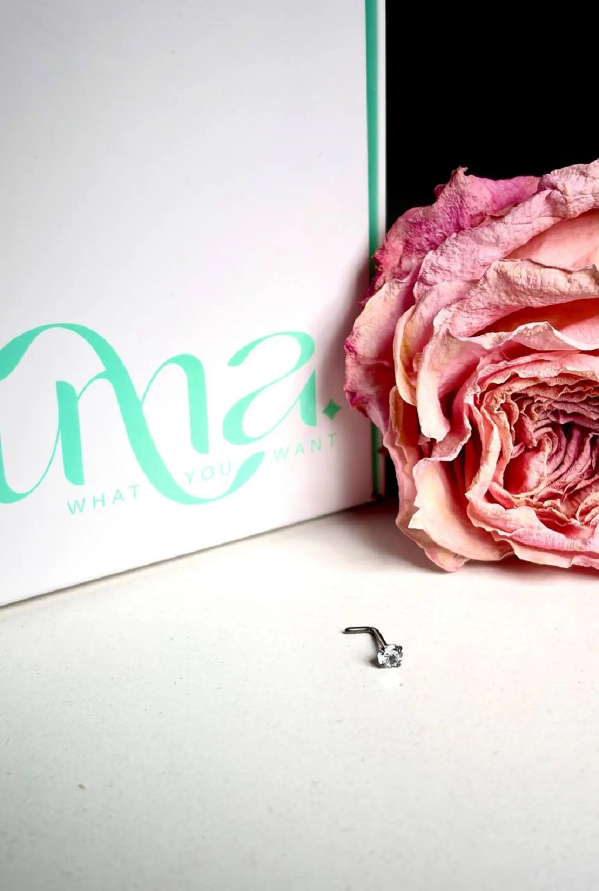 Piercing nostril 20G tipo L 3mm titanio ASTM F136 cesta 7