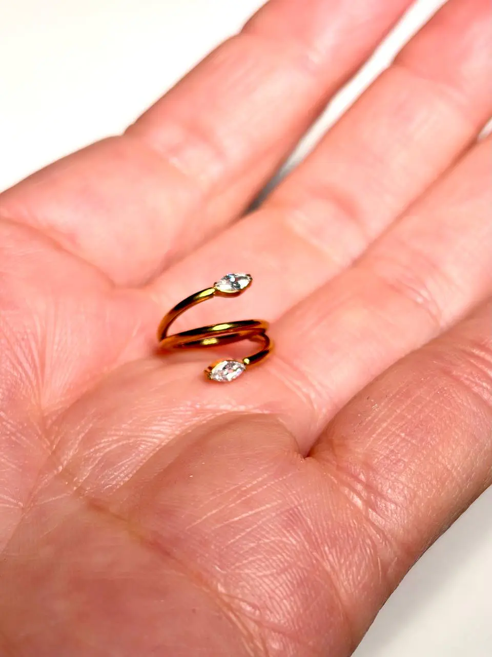 Piercing argolla Eva zirconias titanium astm 136 dorado PVD 10mm 16g 8