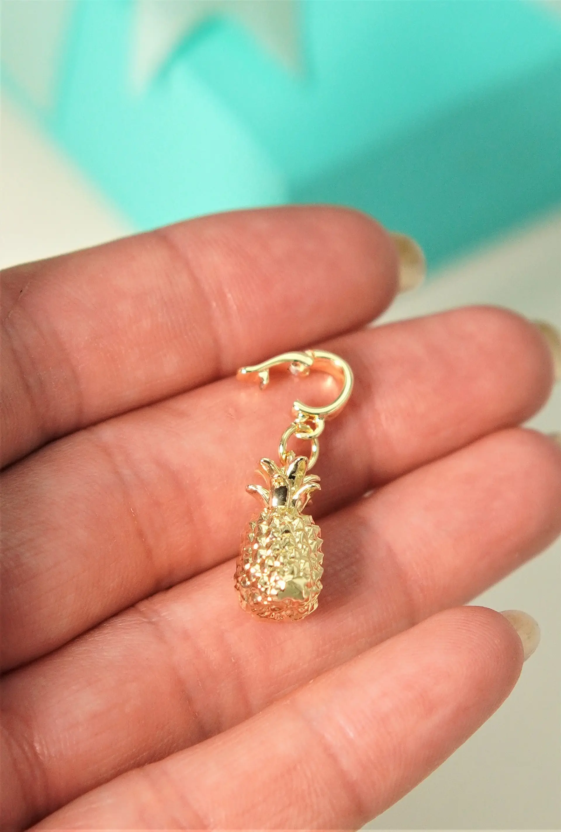 Charm removible Piña Dorada Colección Frutería 8