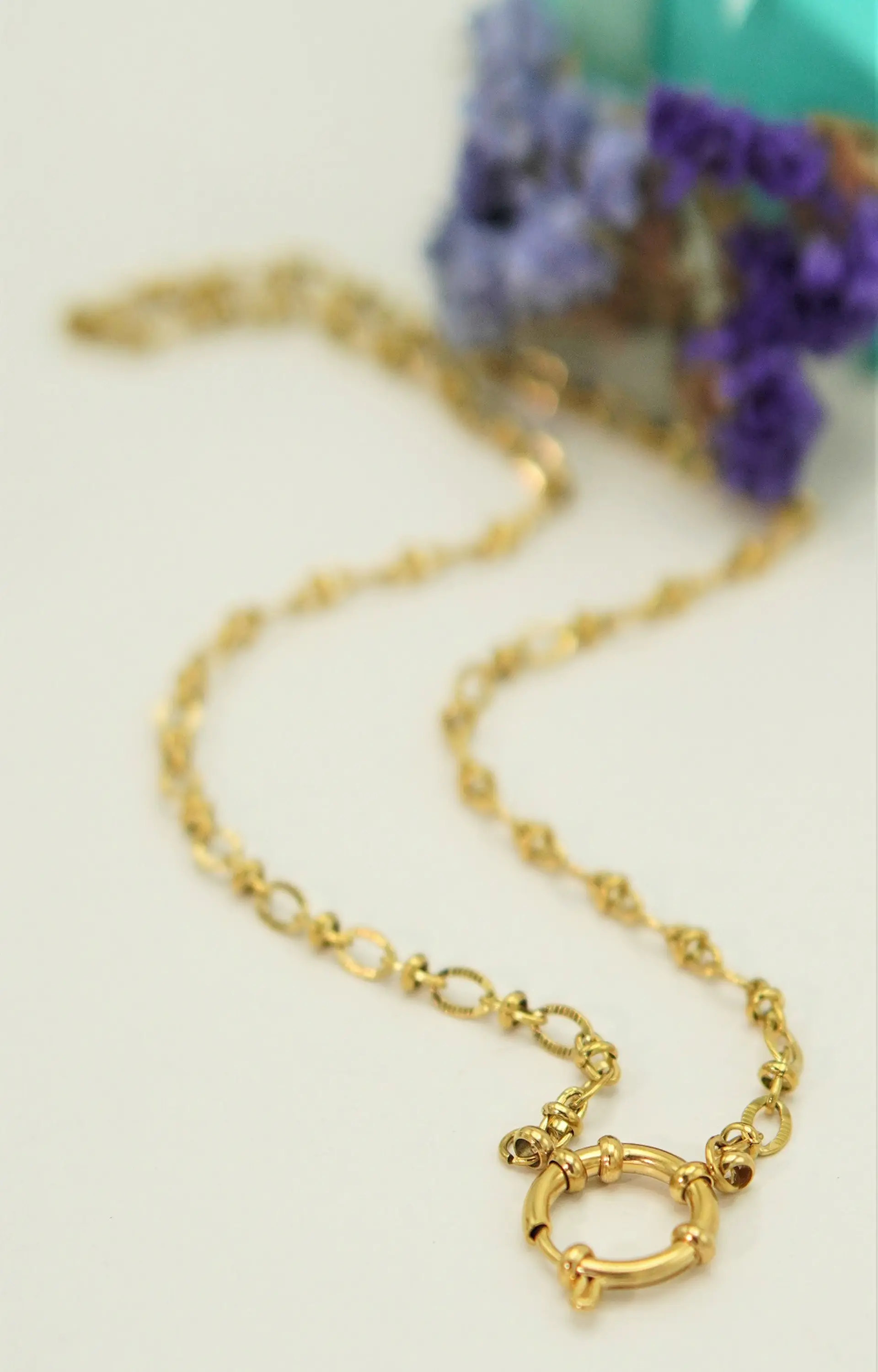 Collar Aleli con Cierre Tipo Timón Chapado en Oro | Colección Frutería 8