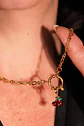 Collar Aleli con Cierre Tipo Timón Chapado en Oro | Colección Frutería - Miniatura 3