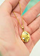 Relicario Catalina imantado luna y estrellas chapadas en oro 18k - Miniatura 4