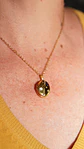 Relicario Catalina imantado luna y estrellas chapadas en oro 18k - Miniatura 6