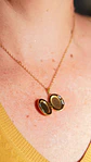 Relicario Catalina imantado luna y estrellas chapadas en oro 18k - Miniatura 8