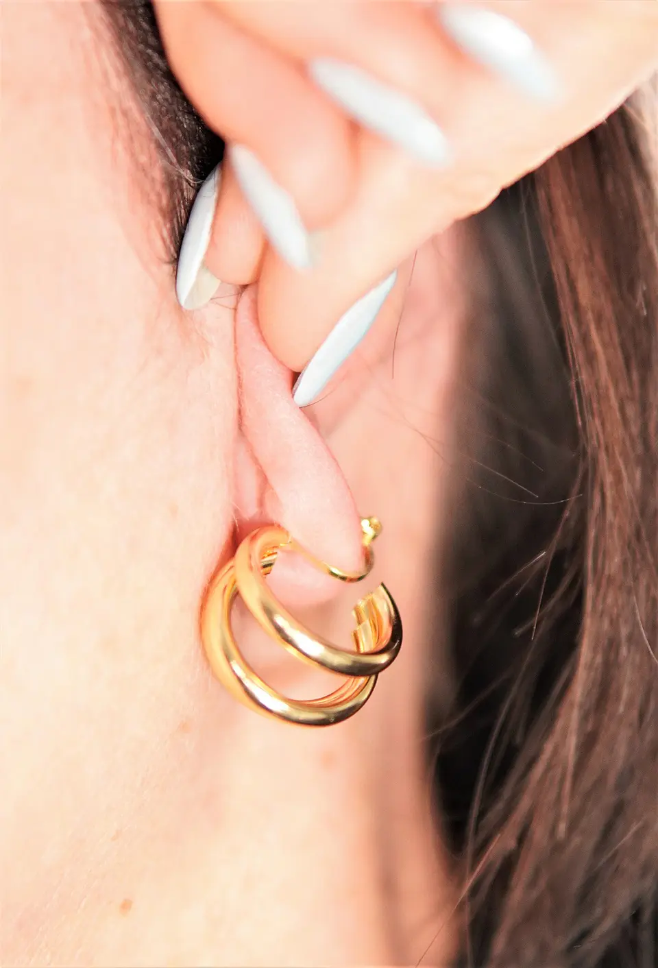 Argollas Sabrina sin perforacion triple aro bañadas en oro 14k 4
