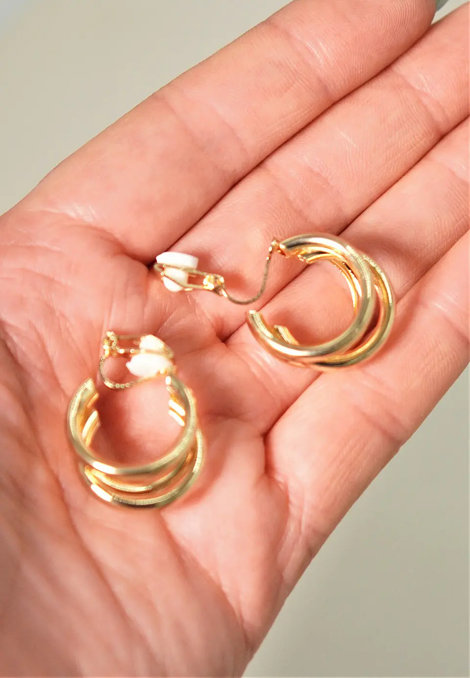 Argollas Sabrina sin perforacion triple aro bañadas en oro 14k 5