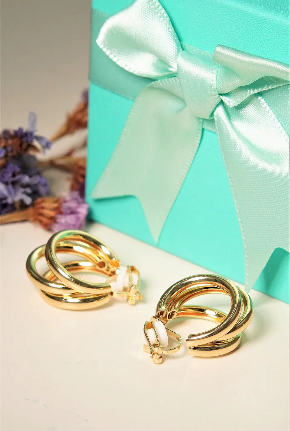 Argollas Sabrina sin perforacion triple aro bañadas en oro 14k 6