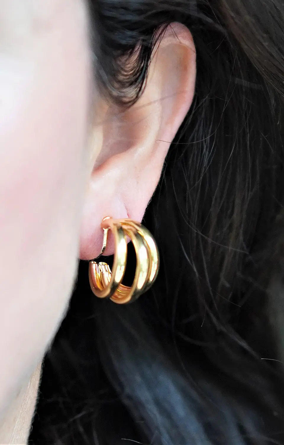 Argollas Sabrina sin perforacion triple aro bañadas en oro 14k 10