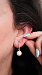 Aros Bella sin perforación perlas zirconias bañados en oro 14k - Miniatura 5