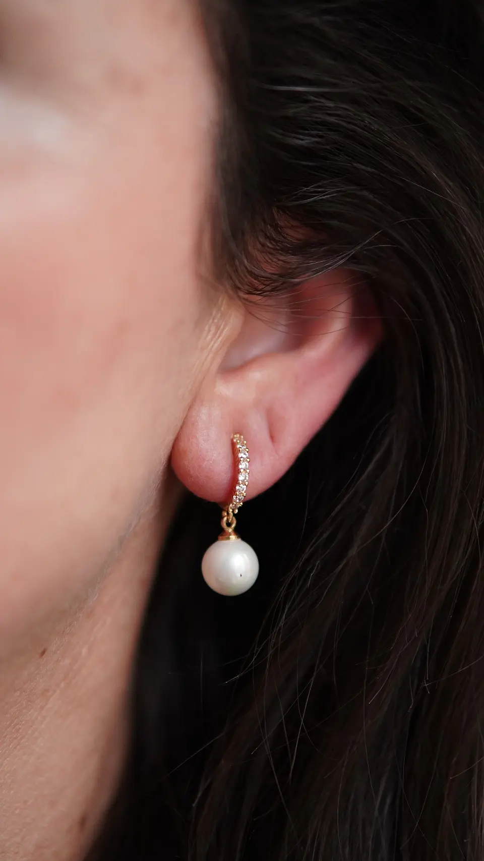 Aros Bella sin perforación perlas zirconias bañados en oro 14k 8