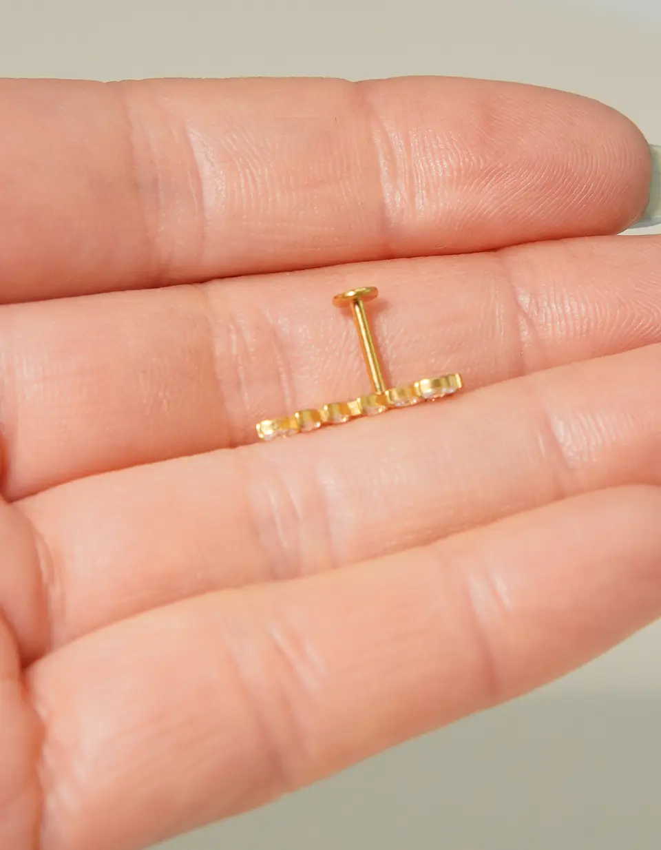 Piercing Helena labret 8mm 16G zirconias Titanio PVD 10