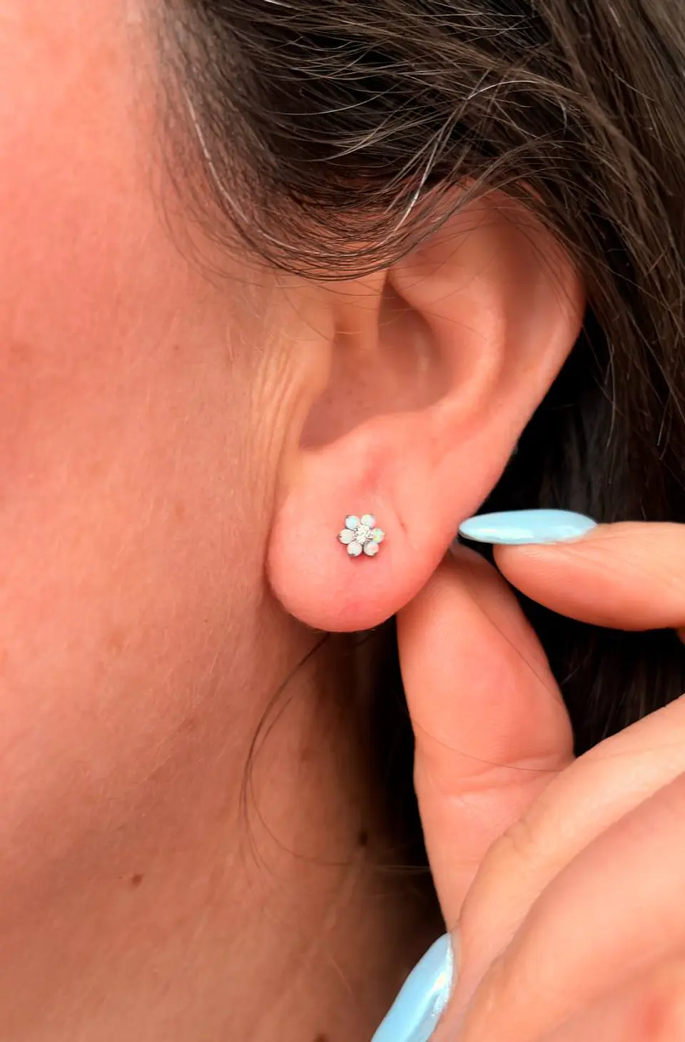 Piercing labret Cloe opalo zirconia 8mm titanio F136 6