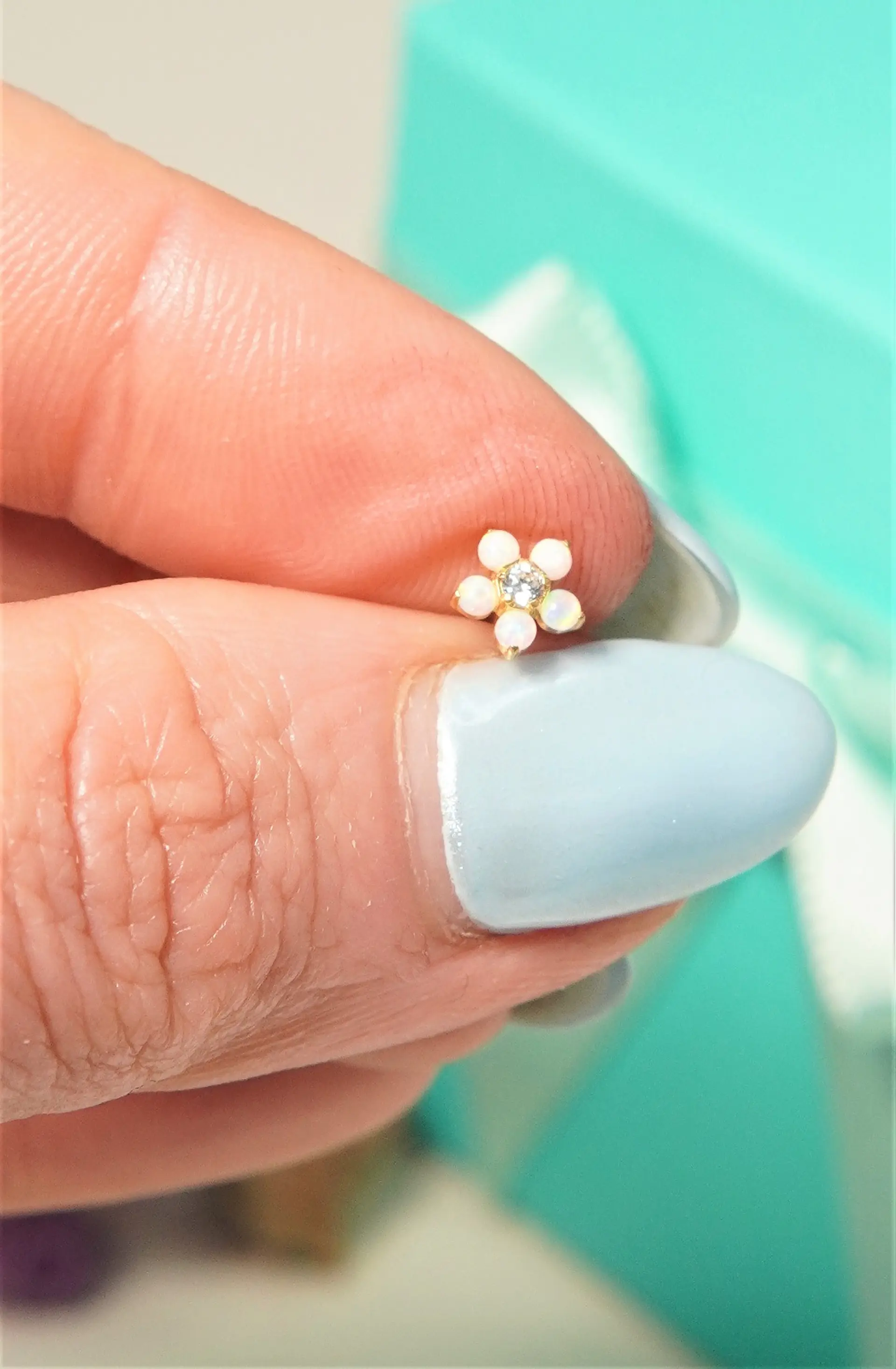  Piercing labret Cloe opalo zirconia 8mm titanio F136 PVD oro 18k 8