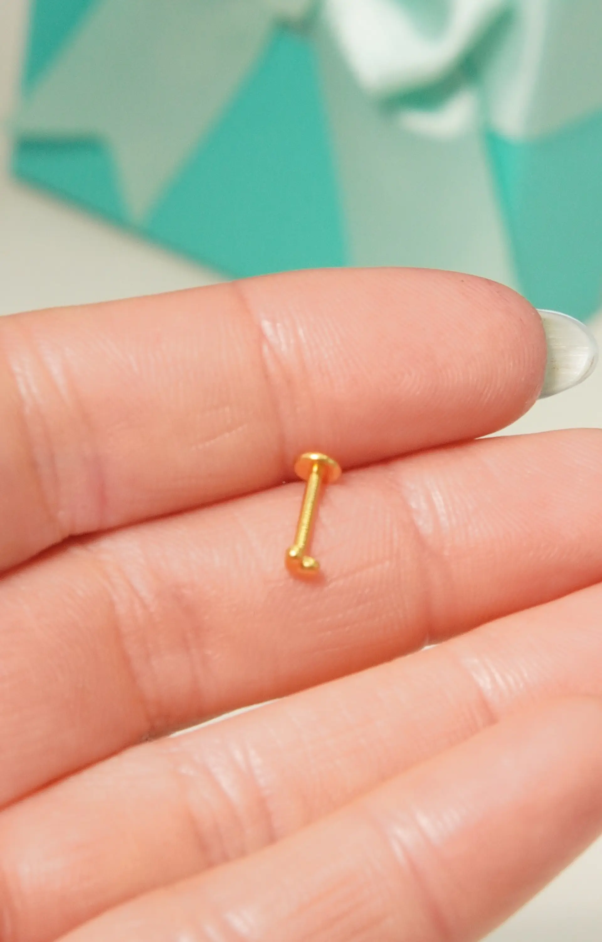 Piercing labret Zoe titanio F136 8mm 16G PVD Oro 18k 6