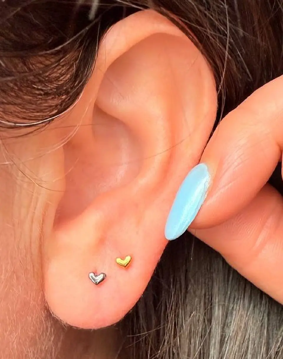 Piercing labret Zoe titanio F136 8mm 16G plateado 2