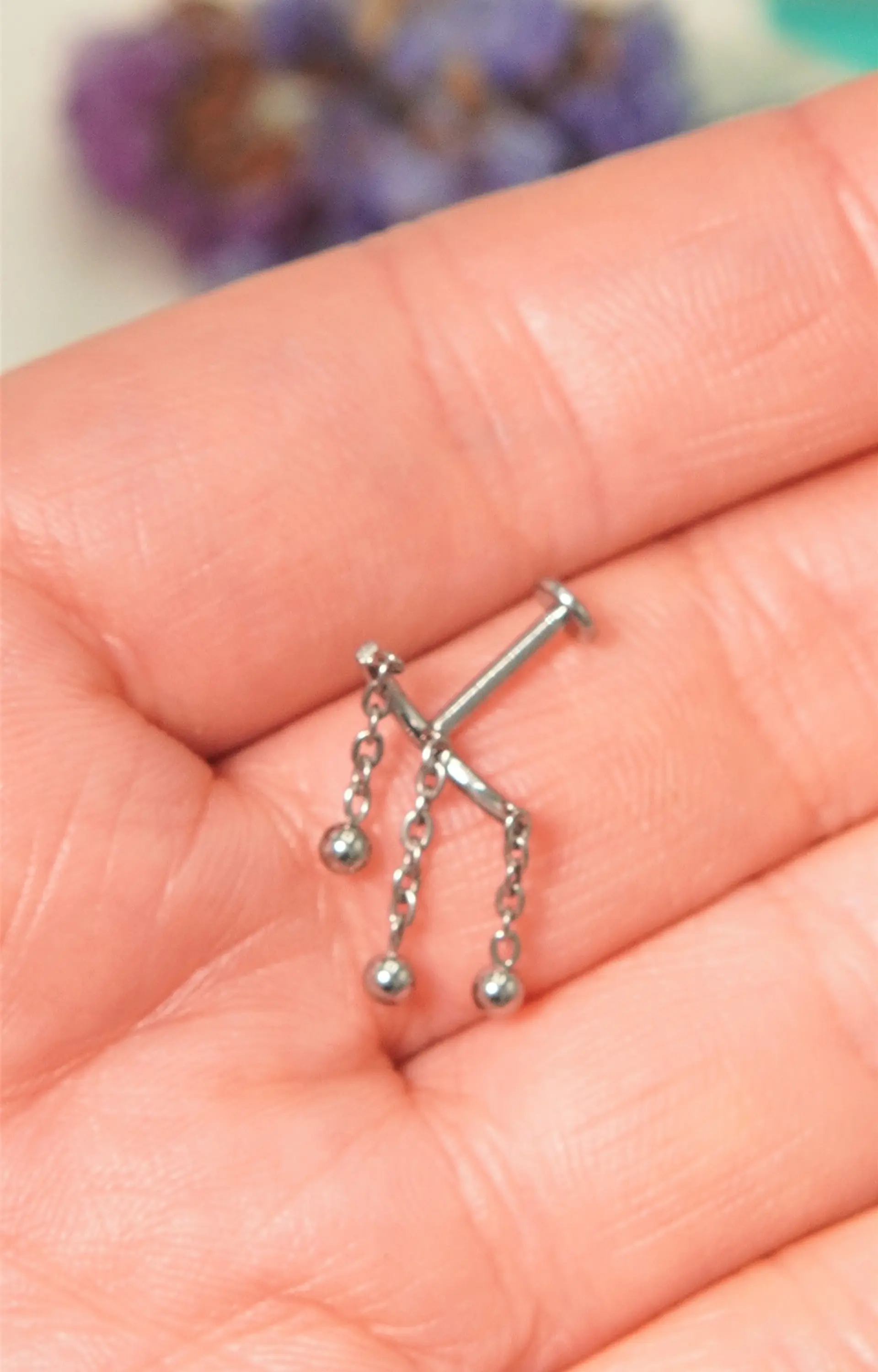 Piercing labret Maya 8mm 16G titanio ASTM F136 5