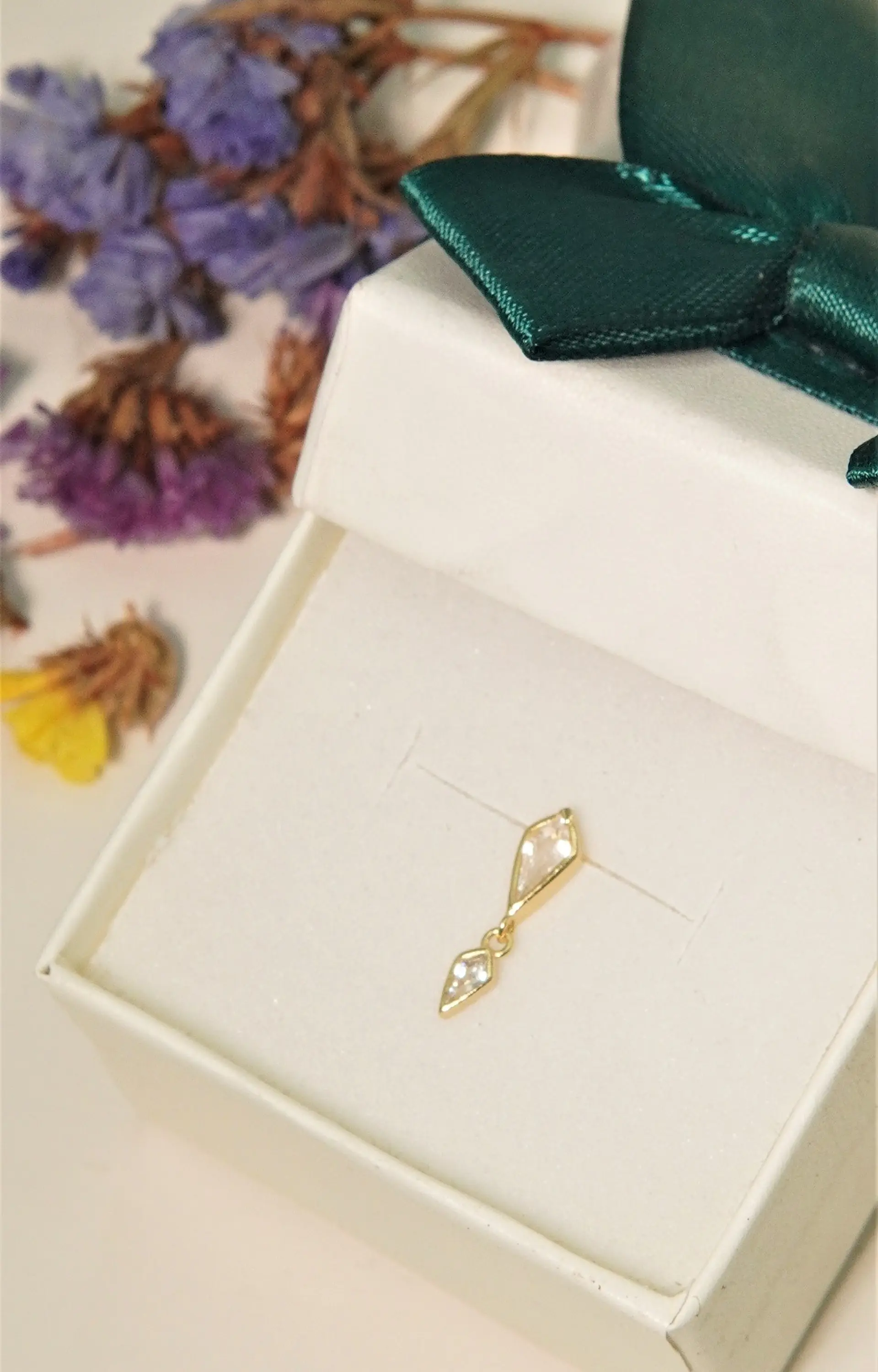 Piercing labret Laila 6mm 16G plata 925 bañado oro 18k 10