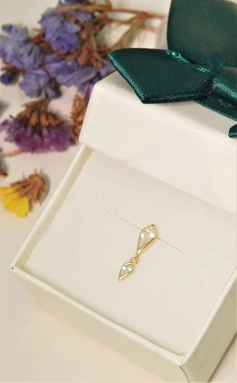 Piercing labret Laila 6mm 16G plata 925 bañado oro 18k 10