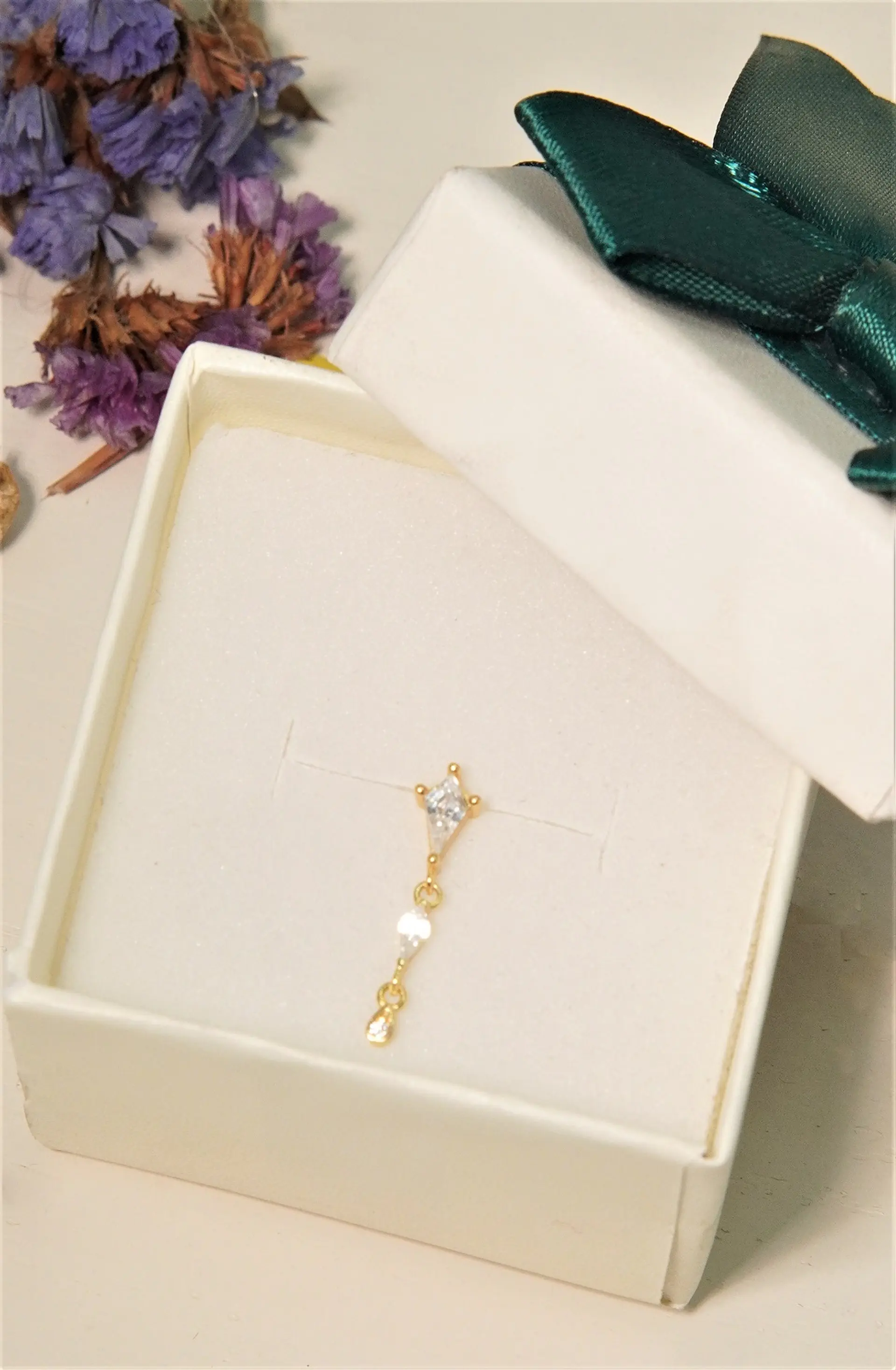 Piercing labret Amy 6mm 16G plata 925 bañado oro 18k 5
