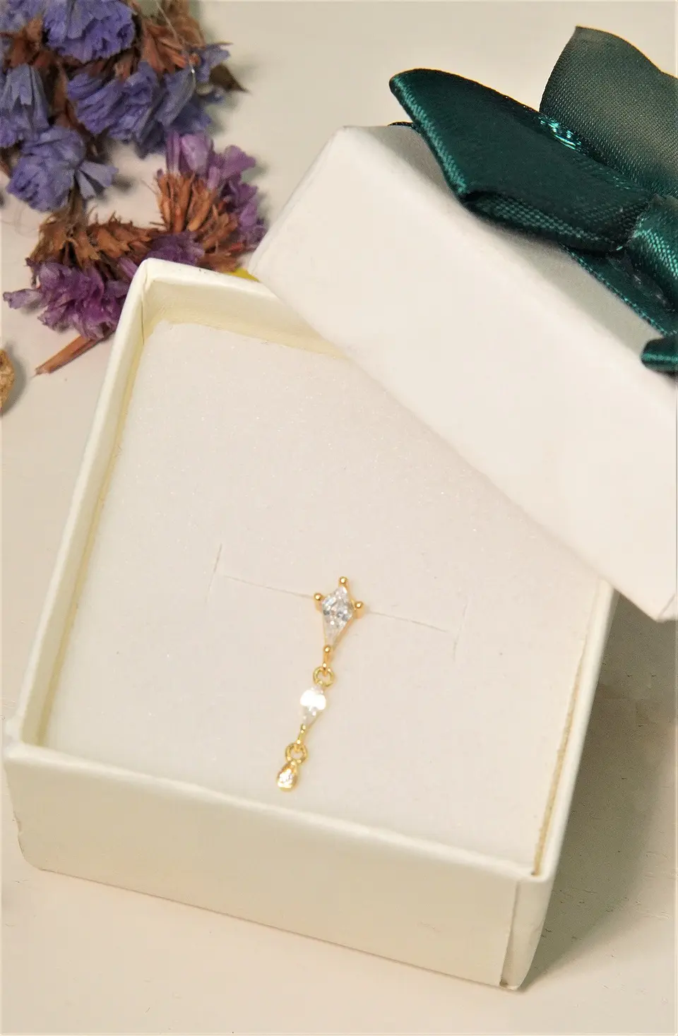 Piercing labret Amy 6mm 16G plata 925 bañado oro 18k 5