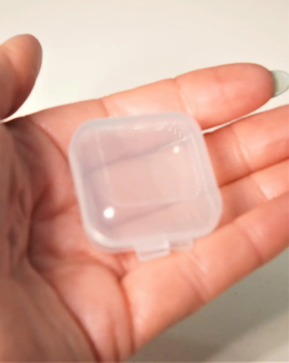 Pack de 24 cajas plasticas transparentes 34x34 mm almacenaje 6