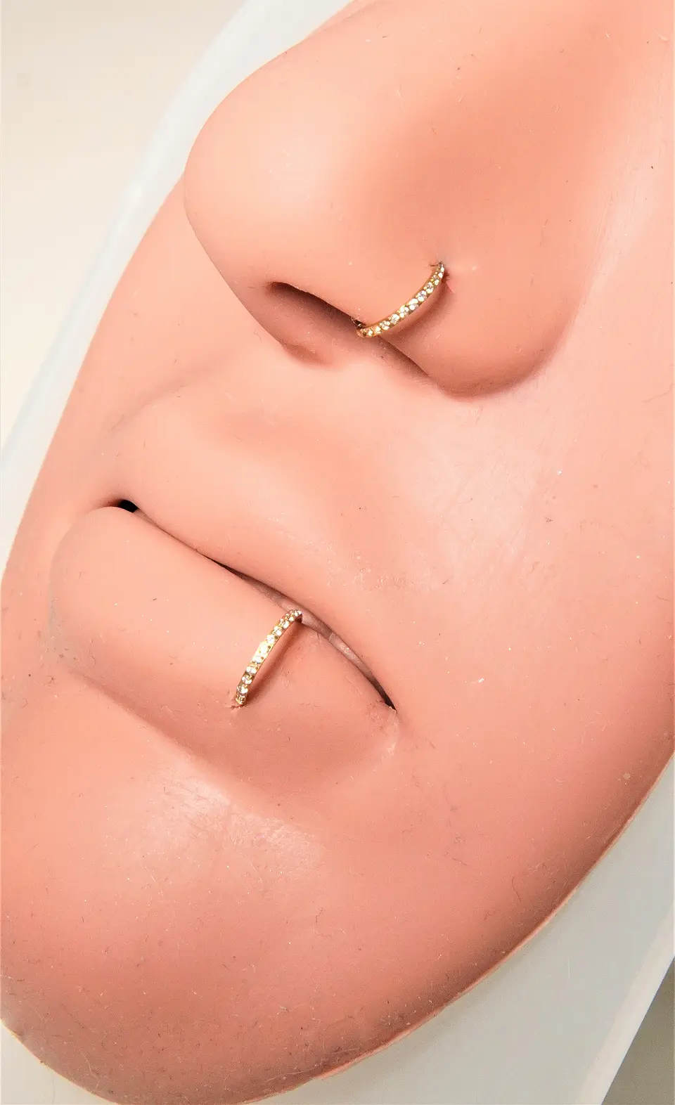 Piercing Argolla Emma 20G 6mm Titanio PVD Oro 18k 3