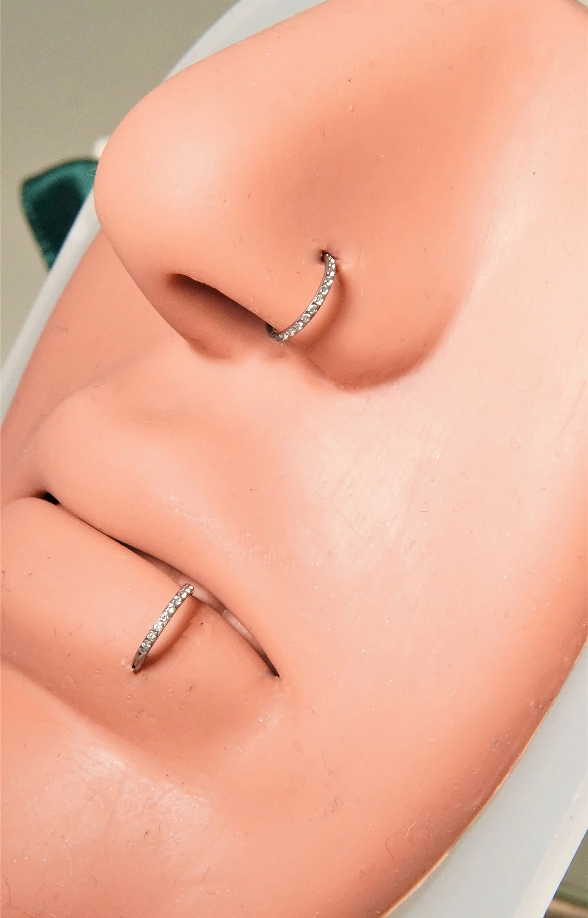 Piercing argolla Emma 20G 6mm Titanio ASTM 136 4