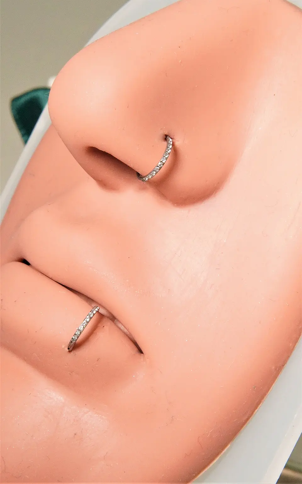 Piercing argolla Emma 20G 6mm Titanio ASTM 136 4