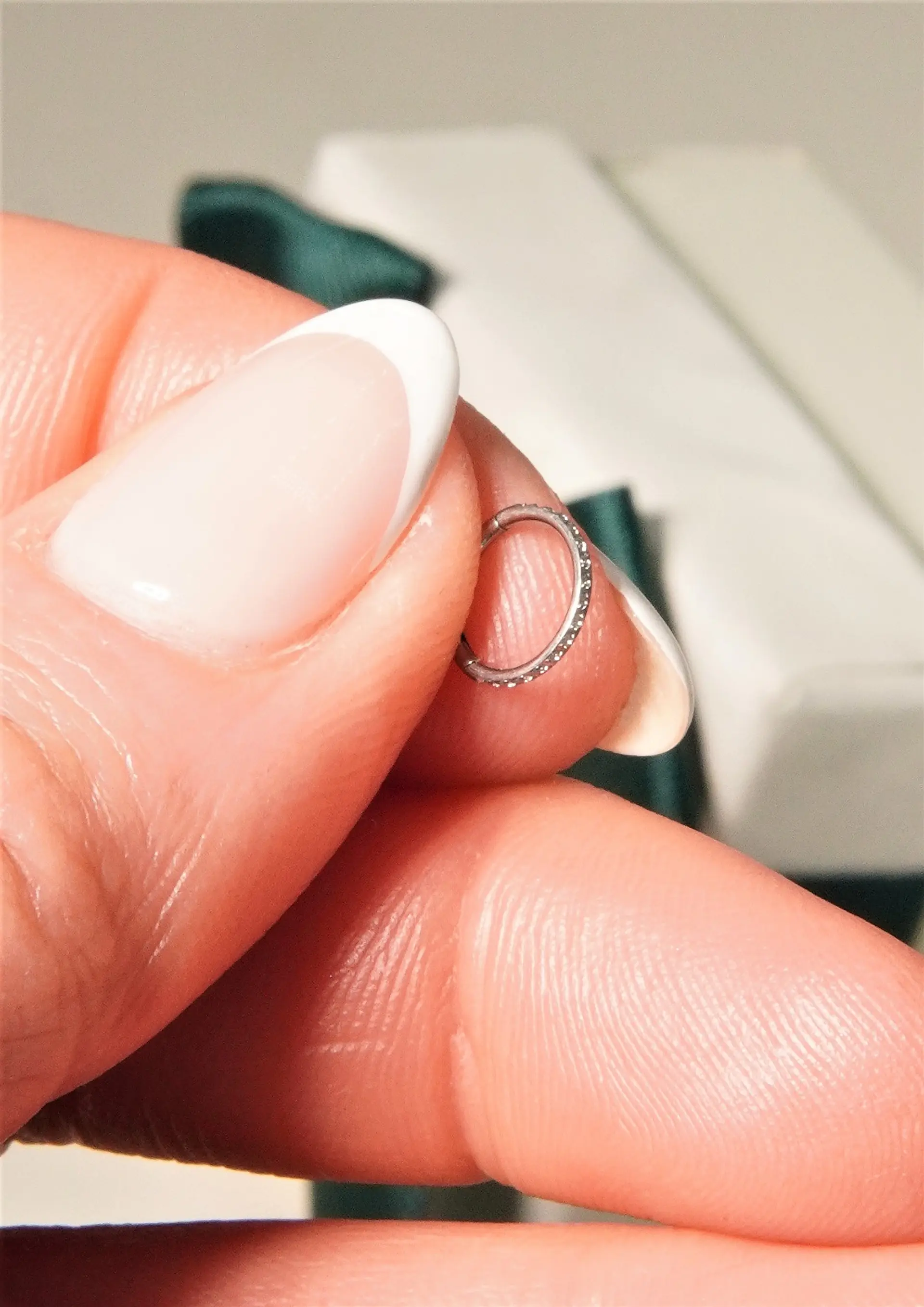 Piercing argolla Emma 20G 6mm Titanio ASTM 136 8