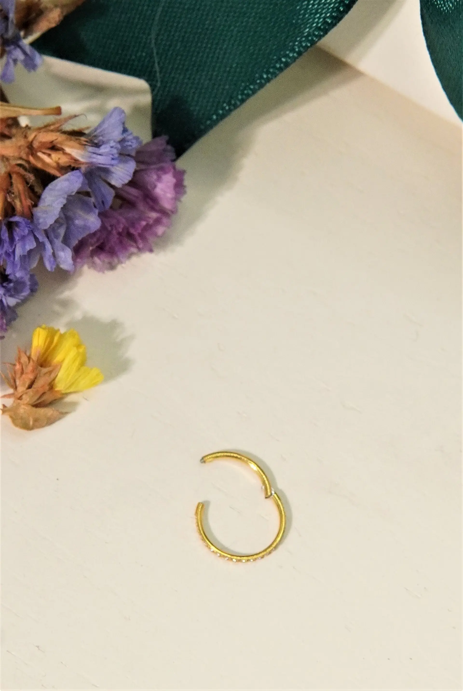 Piercing Argolla Emma 20G 8mm Titanio PVD Oro 18k 8