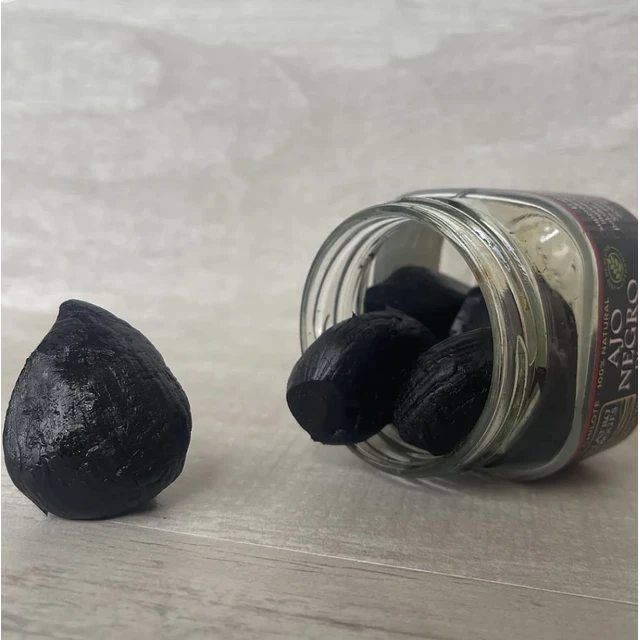 Dientes pelados de ajo negro Chilote 125gr
