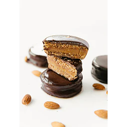 Alfajor keto de Nuez con chocolate semi bitter 65g 