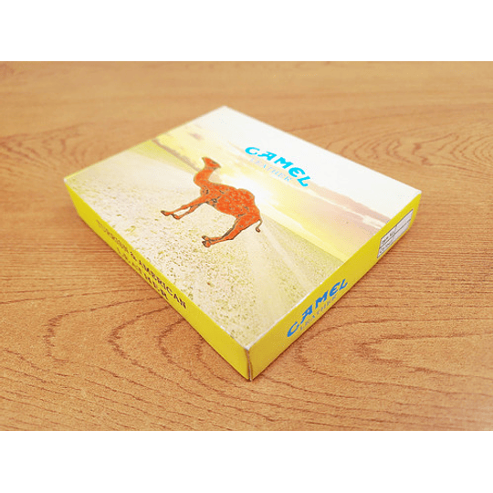 Billetera Camel de Cuero en su caja original / Nueva