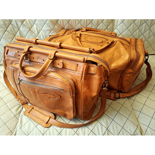 Hermoso juego de bolsos hechos a mano / Cuero 100% natural