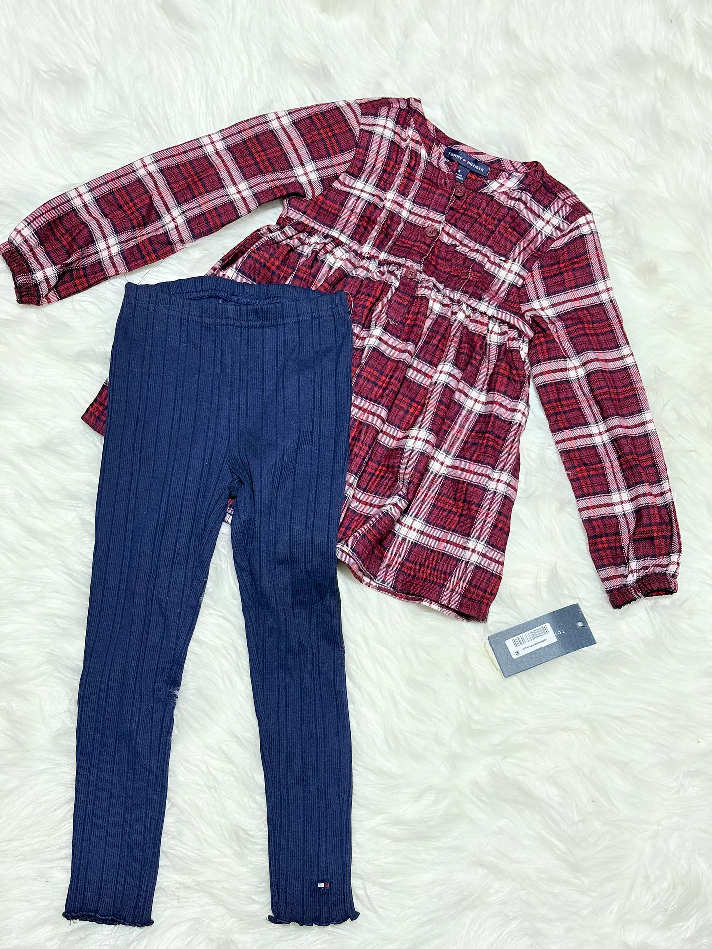 Conjunto Tommy Hilfiger Talla 4 1