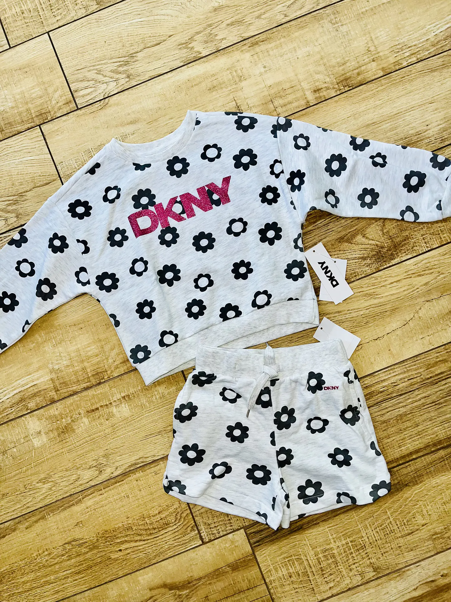 Conjunto Short DKNY Talla 4 1