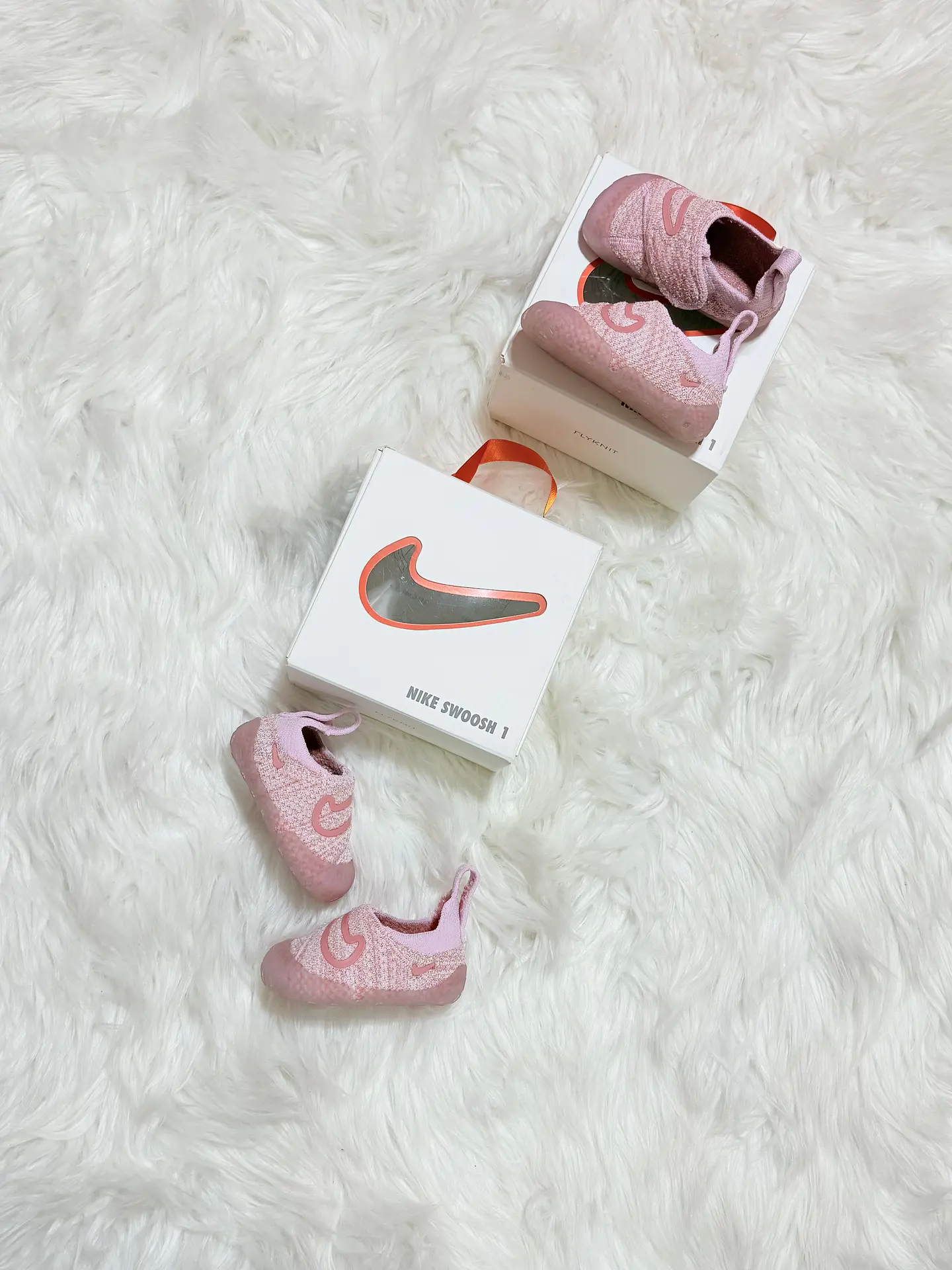 Nike Swoosh 1 1