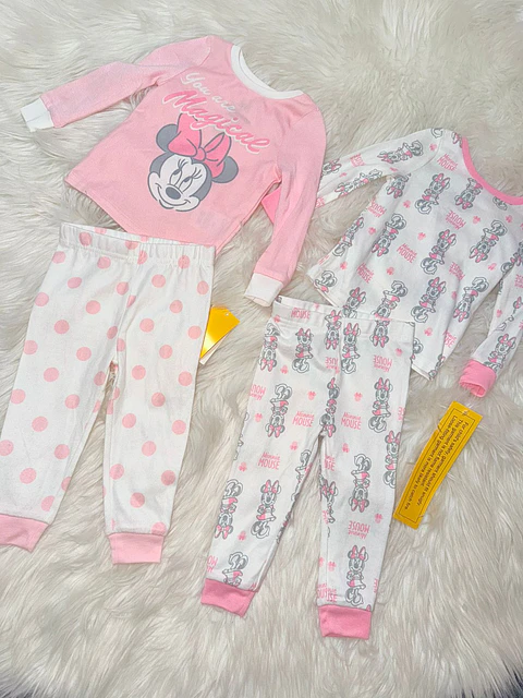 Set dos pijamas minnie