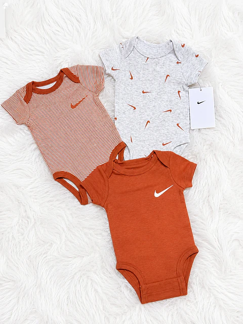 Set Bodys Nike Café