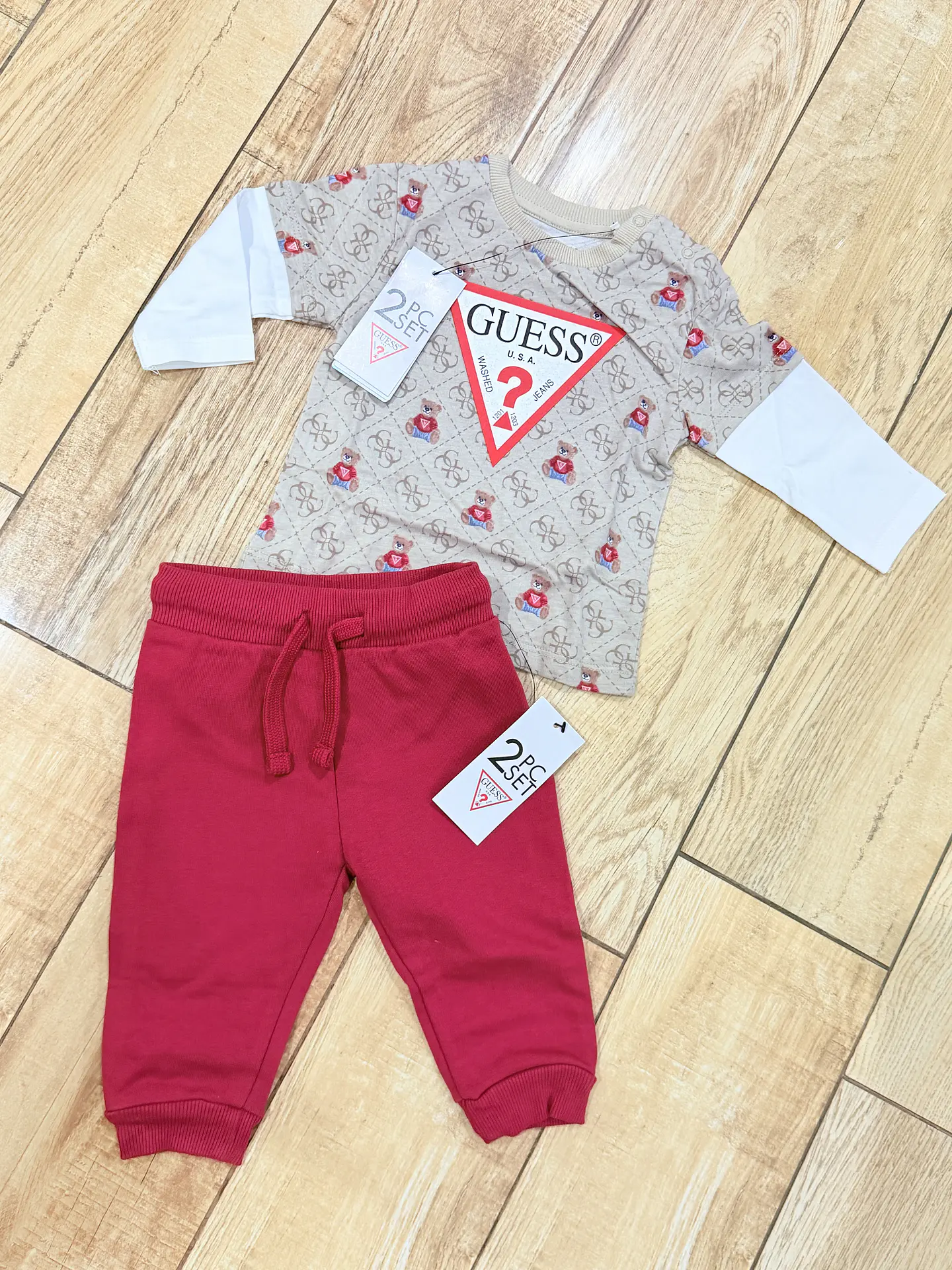Conjunto Guess 3