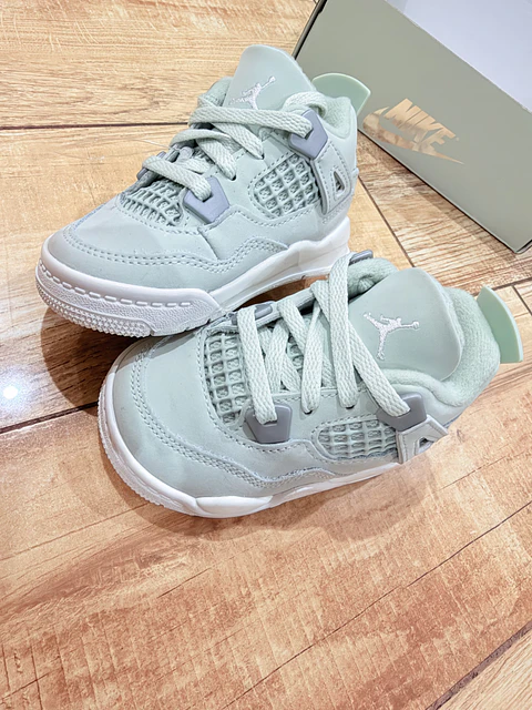 Jordan Retro 4