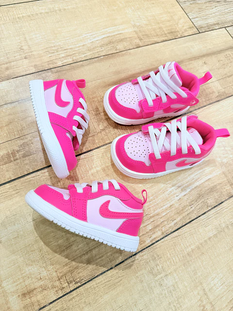 Jordan 1Low Alt Fucsia
