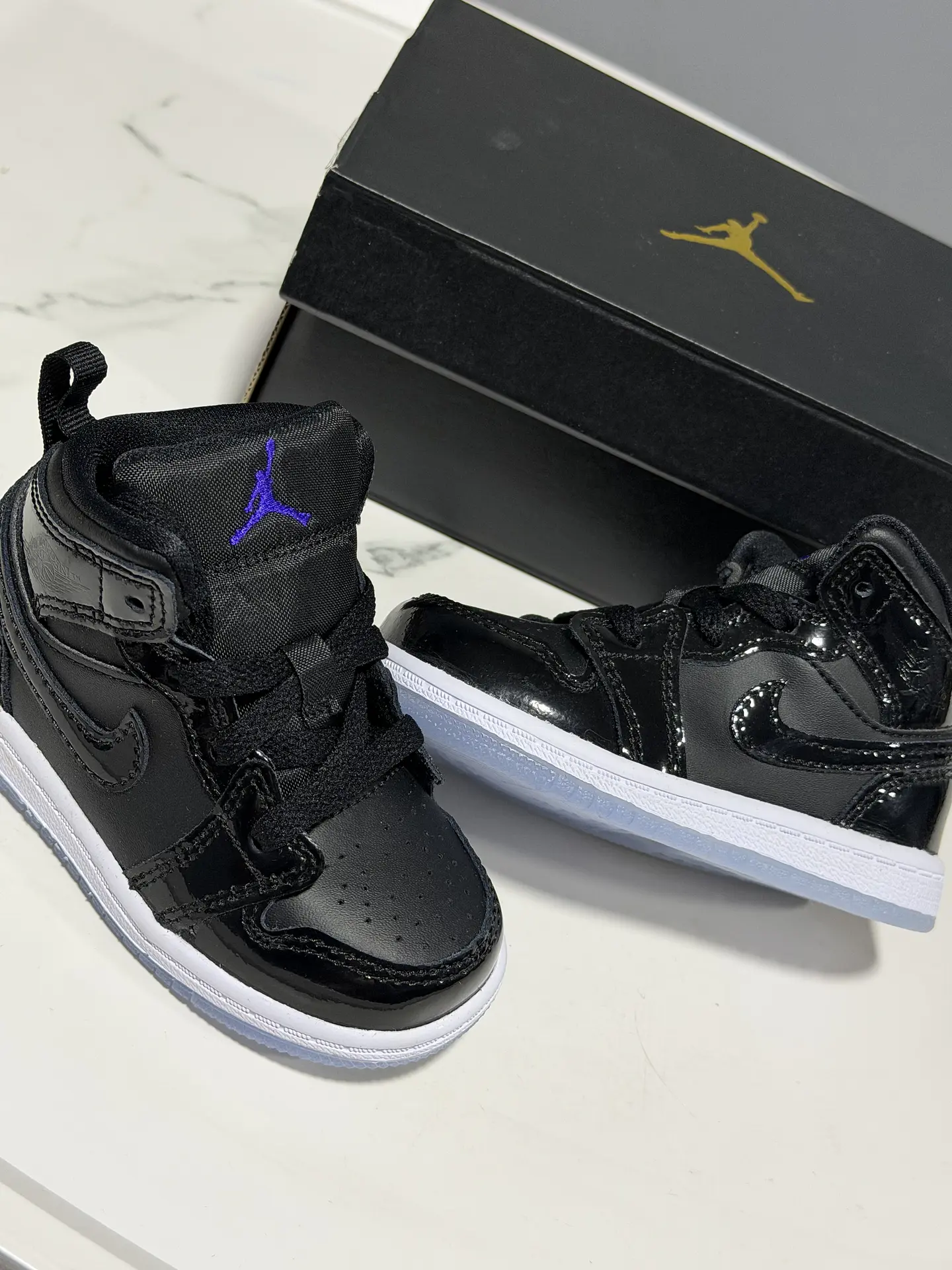 Zapatillas Jordan 1Mid SE (TD) Negras 1