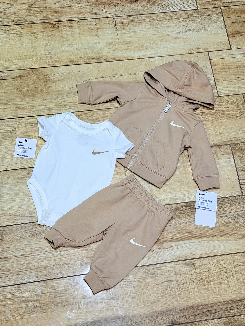 Set Nike 3 piezas Café Unisex 2