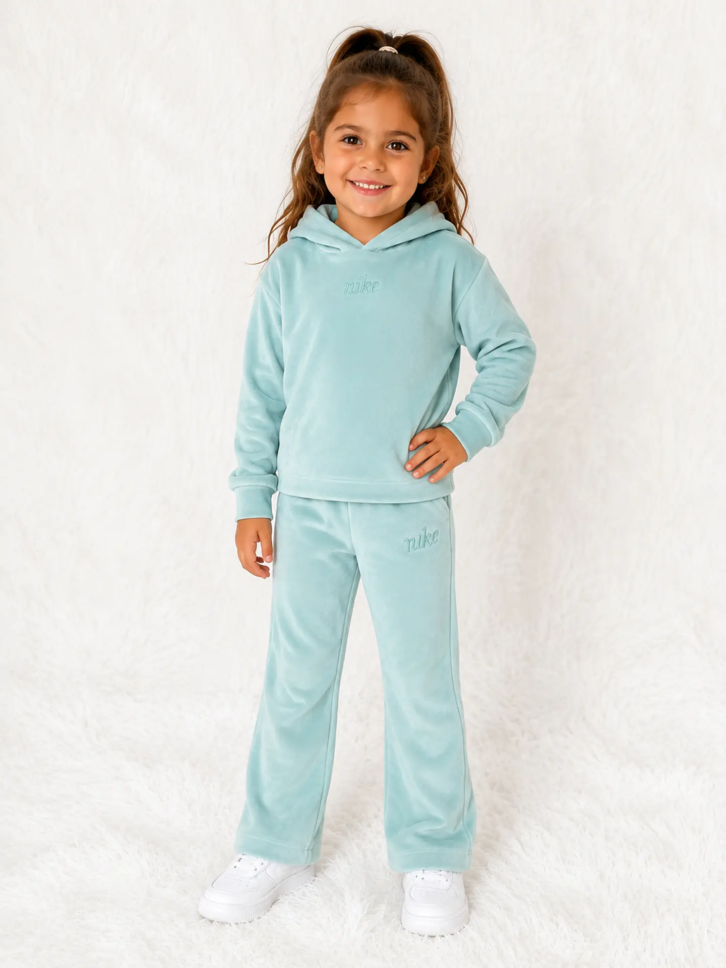 Conjunto Nike Velour Verde Agua con Capucha – Niña 1