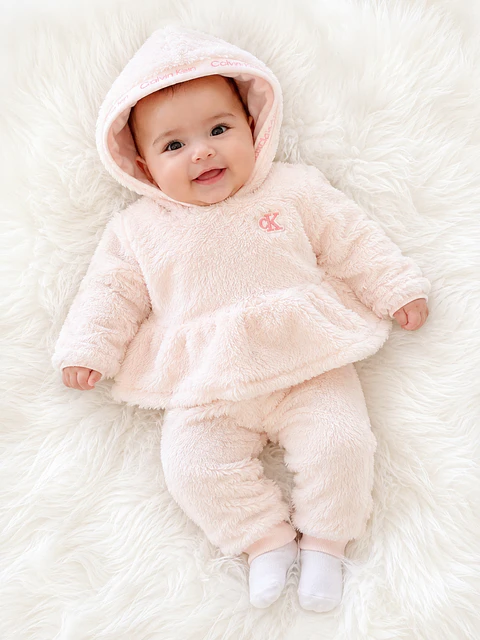 Conjunto Calvin Klein Peludito Rosa para Bebé