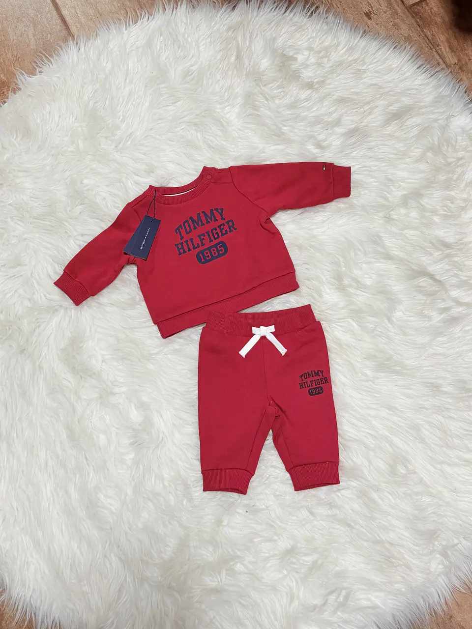 Conjunto Tommy Hilfiger Rojo 2